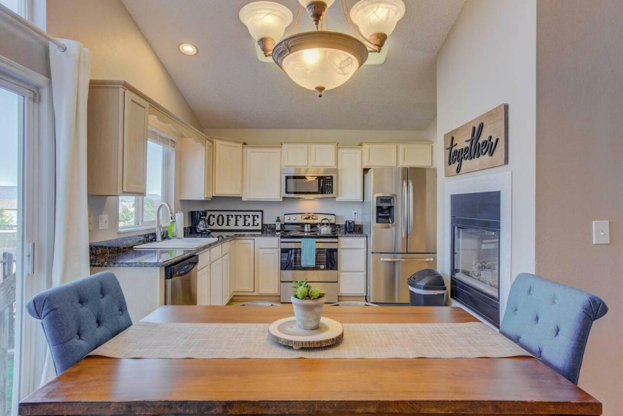 Cozy 4Br House With Peak Views In Colorado Springs Villa ภายนอก รูปภาพ
